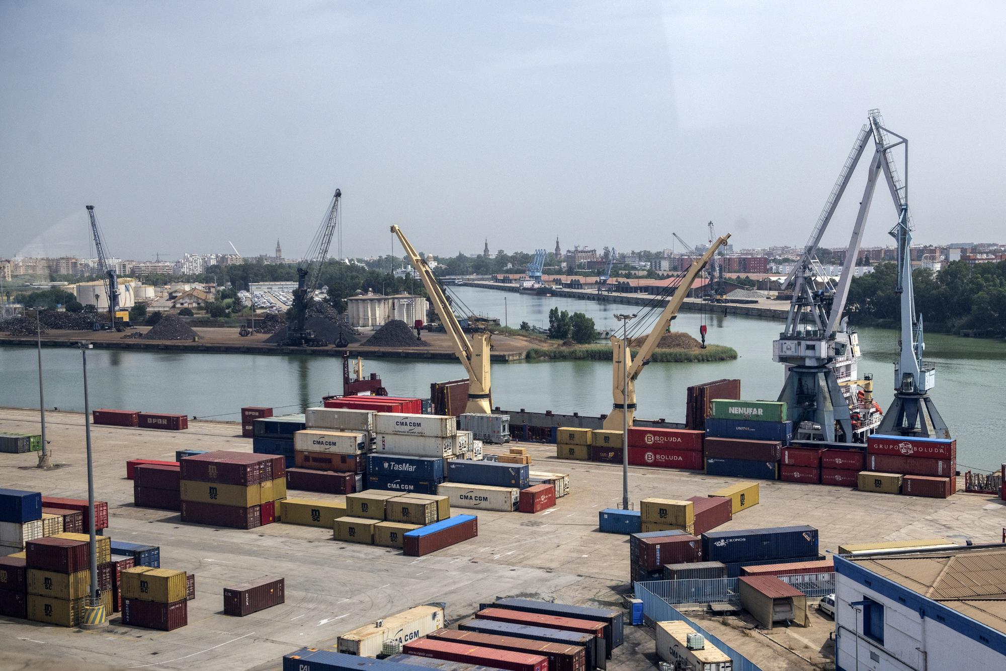 Contenedores puerto Cádiz